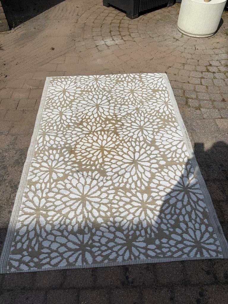 Buitenkleed 120 bij 176 cm - Zo goed als nieuw, Ophalen, 100 tot 150 cm, Beige, Zo goed als nieuw