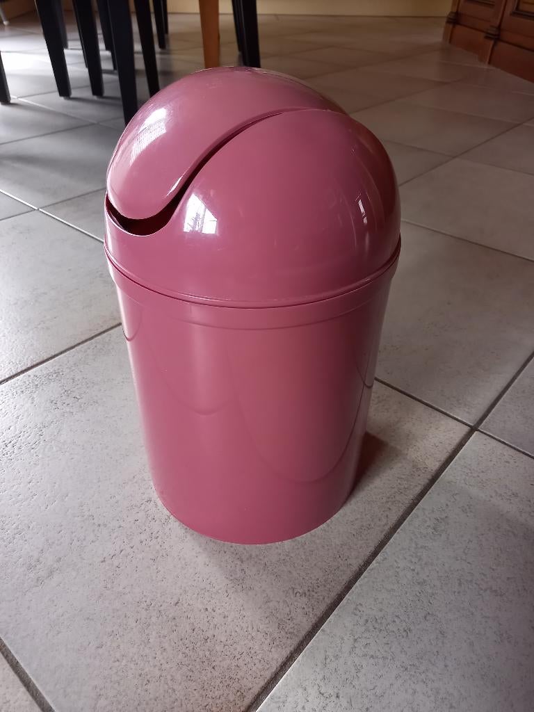 prullenbakje, kleur is oud-roze, Kunststof, Ophalen of Verzenden, Zo goed als nieuw, Minder dan 10 liter