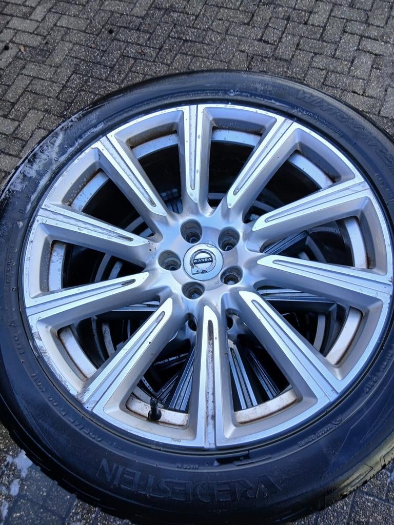 Volvo XC90 Winterbanden met Velgen set 275/45 R20, Gebruikt, Assar Gabrielssons Väg, 405 31 Göteborg, Zweden, Volvocars@volvocars.com