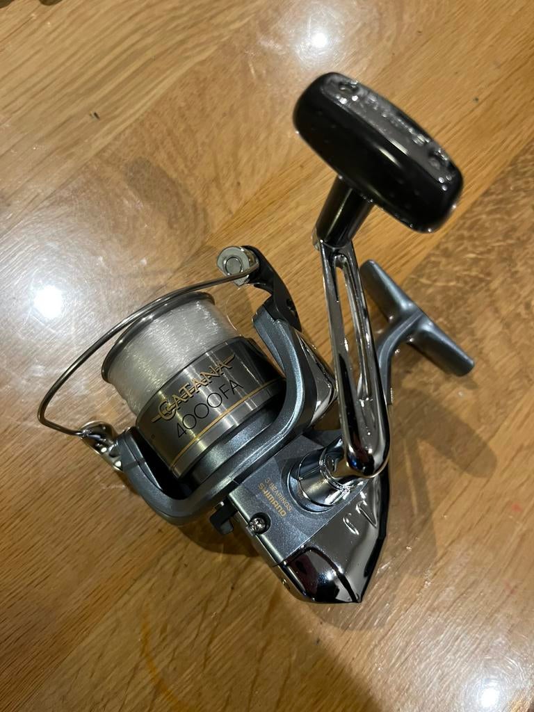Shimano catana 4000 fa in goede staat, Watersport en Boten, Hengelsport | Roofvissen, Ophalen of Verzenden, Gebruikt, Molen