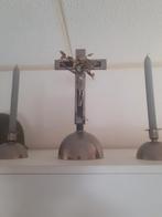 Kruisbeeld met kandelaars., Ophalen of Verzenden