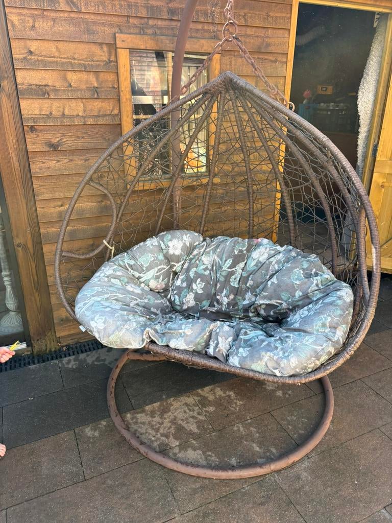 2 persoons hangstoel (verroest), Ophalen of Verzenden, Zo goed als nieuw