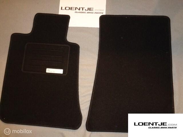 set Zwart velours automatten set BMW e30 sedan touring coupe, Nieuw, Ophalen of Verzenden, BMW, BMW