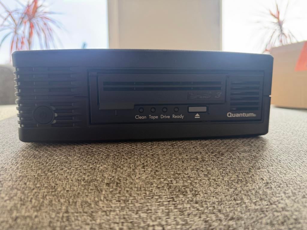 Quantum DLT tape drive TC-L32BX, Gebruikt, SCSI, HDD, Ophalen of Verzenden