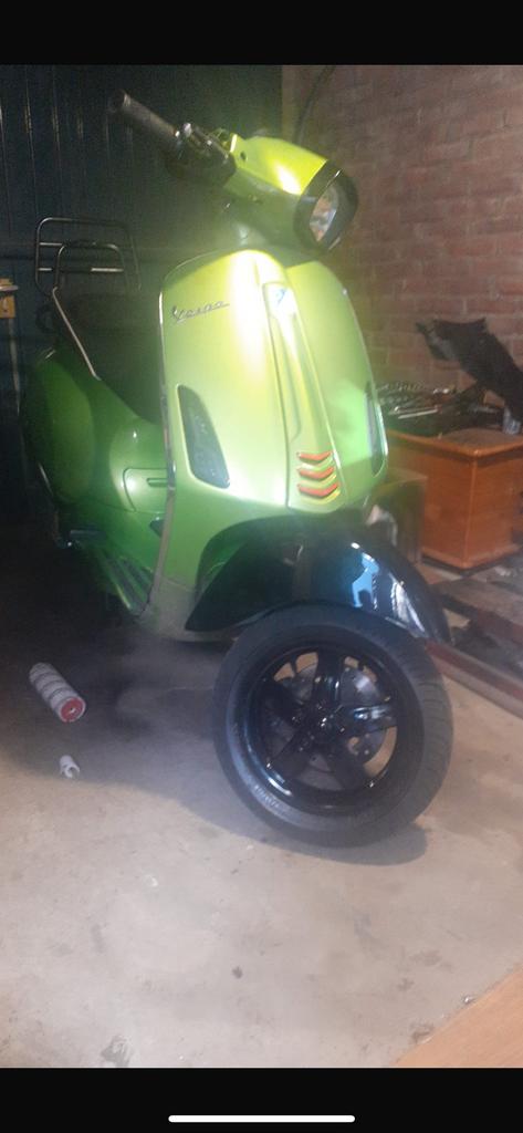 Vespa sprint 2017, Ophalen of Verzenden, Zo goed als nieuw, Benzine, Overige modellen