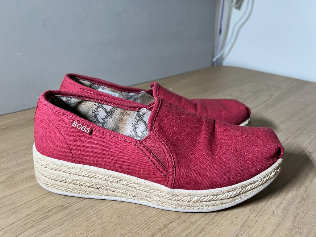 Skechers x Bobs Instappers Rood Maat 38, Skechers, Instappers, Ophalen of Verzenden, Zo goed als nieuw