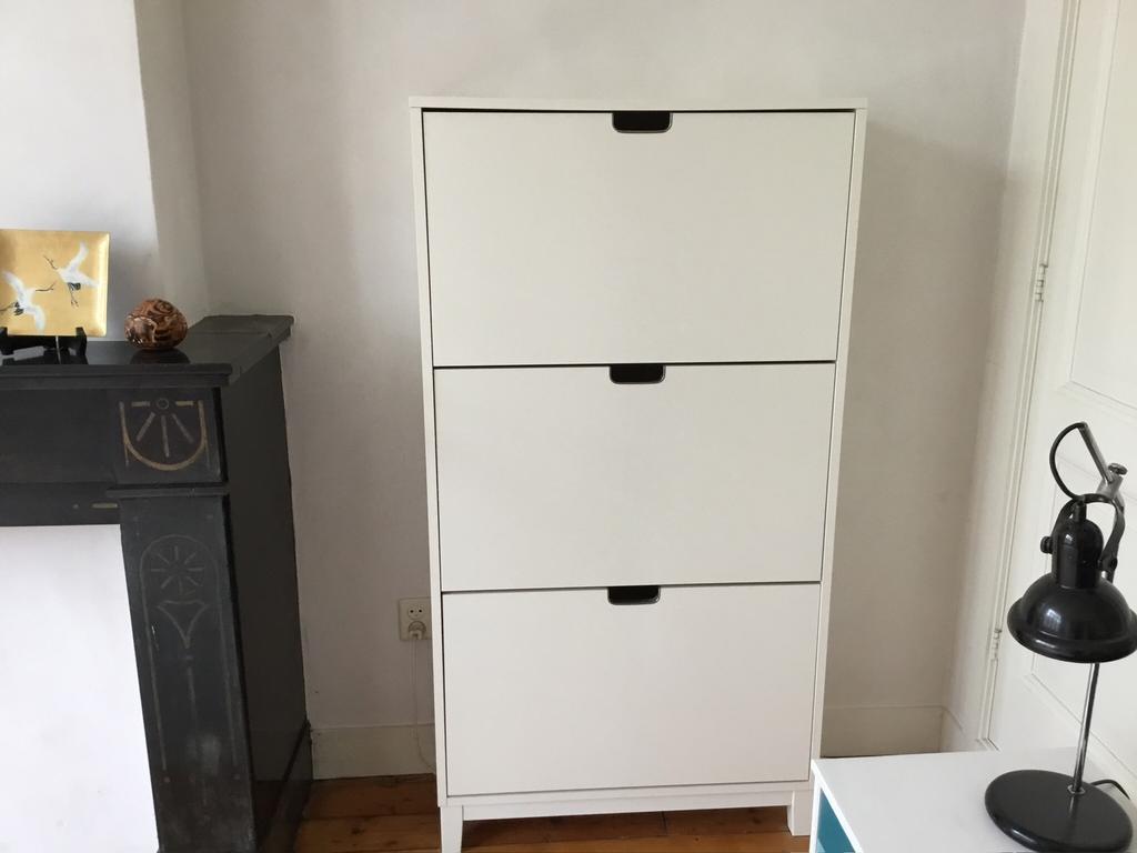 Schoenenkast van ikea, Ophalen, Zo goed als nieuw