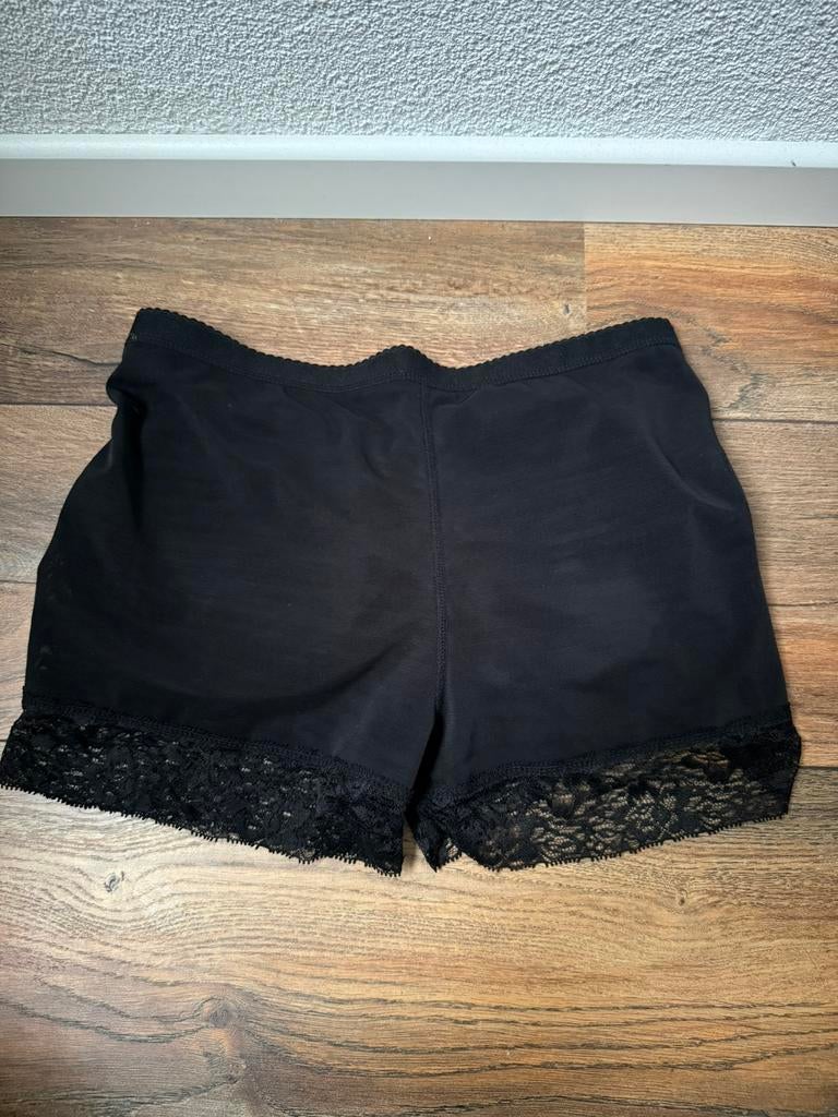 Buttlift broekje - billenliftende shapewear M in het zwart, Ophalen of Verzenden, Zwart, Broekje of Short