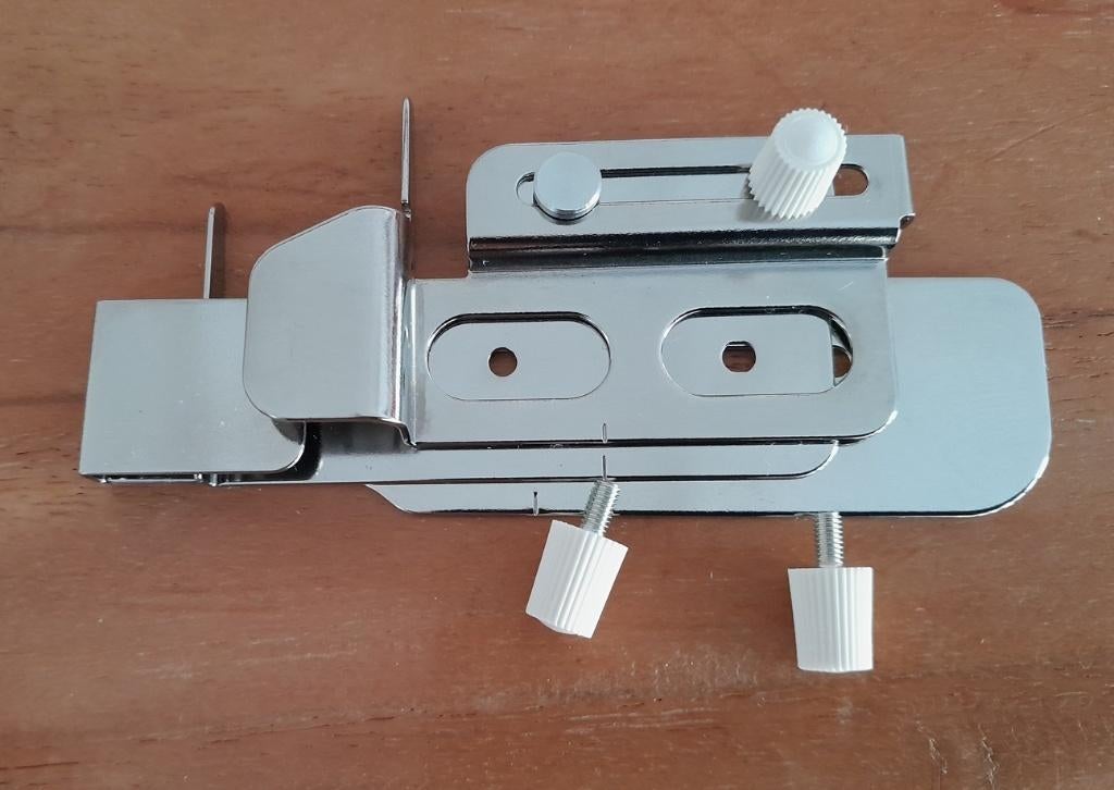 Bernina zoomgeleider, Hobby en Vrije tijd, Naaimachines en Toebehoren, Nieuw, Lockmachine, Bernina, Ophalen