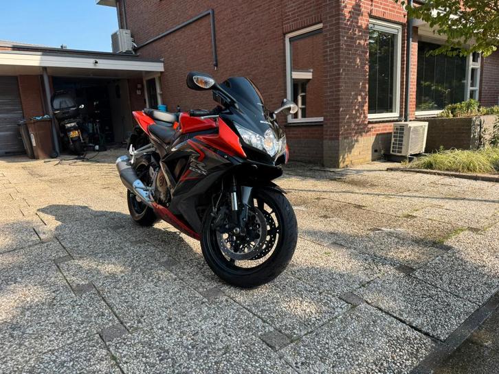 Suzuki GSX-R 750 K9 2009 volledig orgineel, Motoren, Motoren | Suzuki, Particulier, Super Sport, meer dan 35 kW, 4 cilinders, Motorrijbewijs A