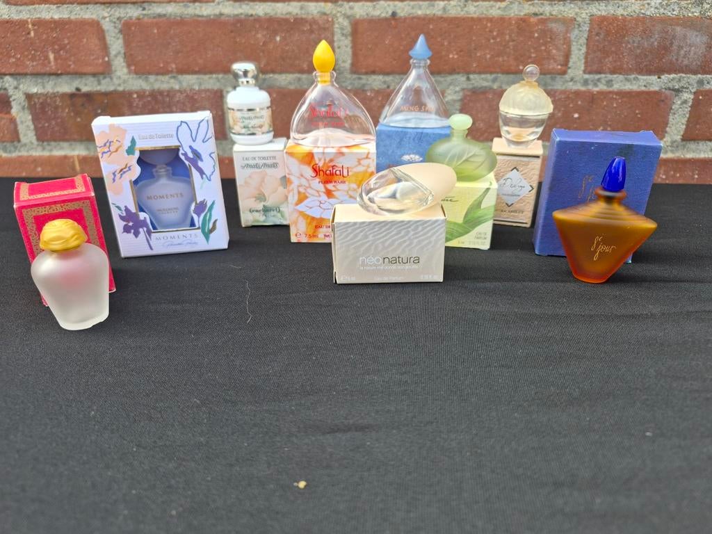 Verzameling van 10 lege Miniatuur Parfumflesjes, Ophalen of Verzenden, Gebruikt
