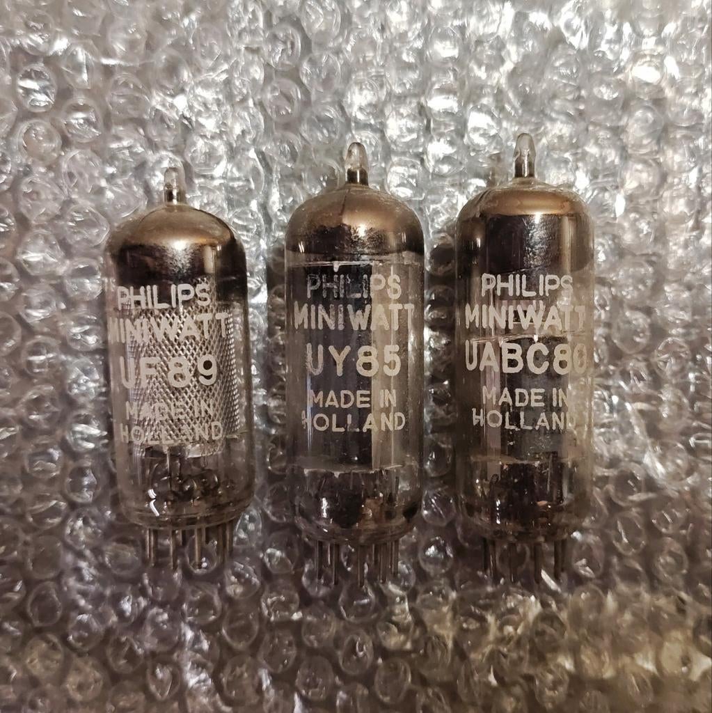 Radiobuizen en trafo, Audio, Tv en Foto, Buizenversterkers, Ophalen of Verzenden, Buis of Buizen