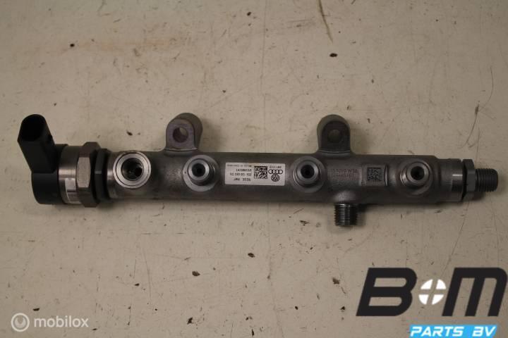 Brandstofrail rechts VW Touareg 7P V6 TDI 059130090CN, Auto-onderdelen, Gebruikt