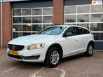Volvo V60 Cross Country 2.0 D3 Momentum, Navi, cruise, stoel, Voorwielaandrijving, Stof, 4 cilinders, Wit