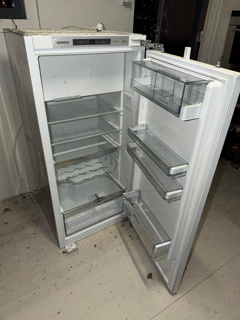 Siemens studioLine inbouw koelkast met wijnrek, Ophalen, 150 tot 200 liter, 120 tot 140 cm, 45 tot 60 cm