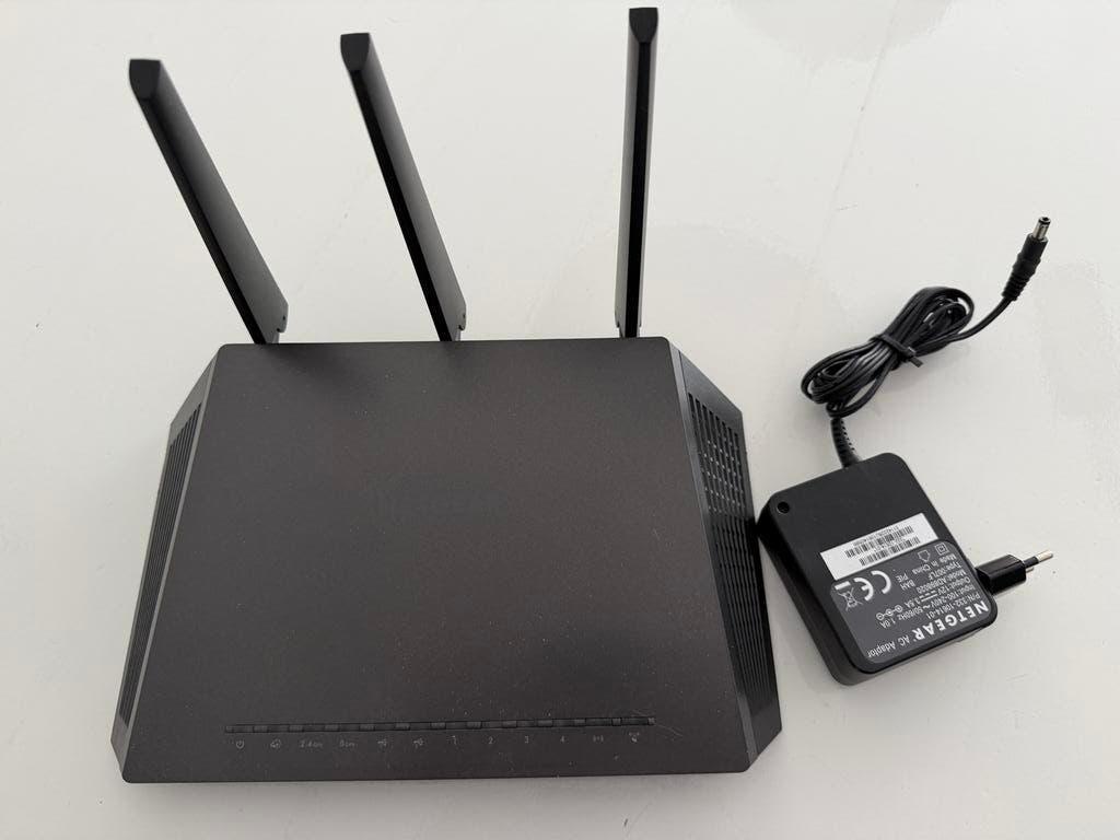 Netgear R7000 Nighthawk AC1900 Smart WiFi Router, Computers en Software, Routers en Modems, Ophalen of Verzenden, Gebruikt, Router