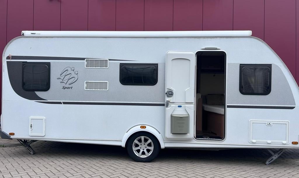 Knaus Sport caravan 580, Vast bed, Rondzit, Schokbreker, Particulier