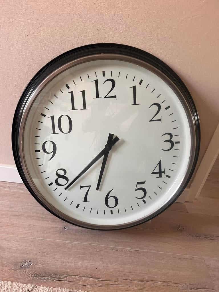 Klok, Huis en Inrichting, Woonaccessoires | Klokken, Ophalen, Zo goed als nieuw
