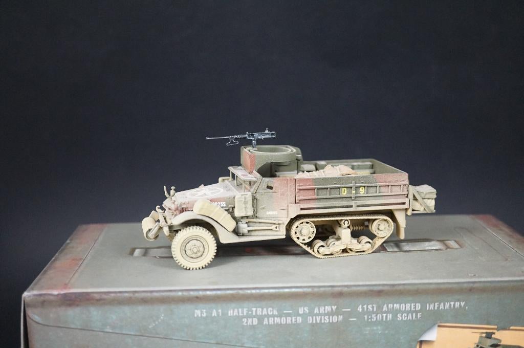 Corgi M3A1 Half track - D day - 1/50 - Limited ed., Ophalen of Verzenden, Zo goed als nieuw, Bus of Vrachtwagen, Corgi