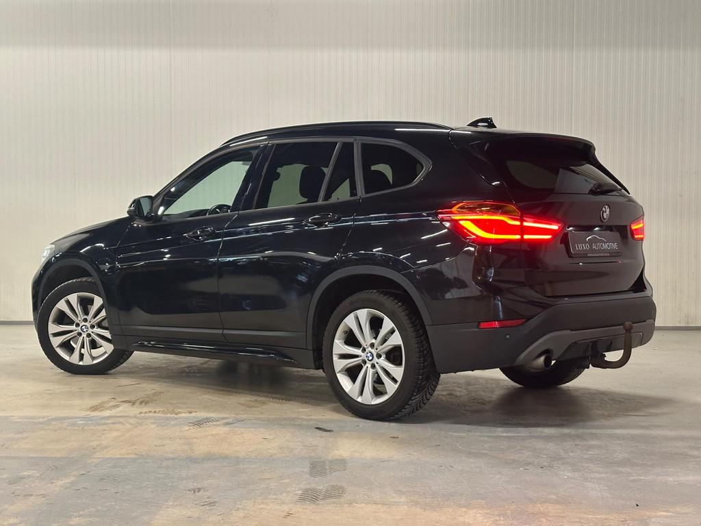 BMW X1 SDrive18i Executive | NAP | TREKHAAK | SHADOW LINE |, Auto's, BMW, 136 pk, Gebruikt, Euro 6, Zwart