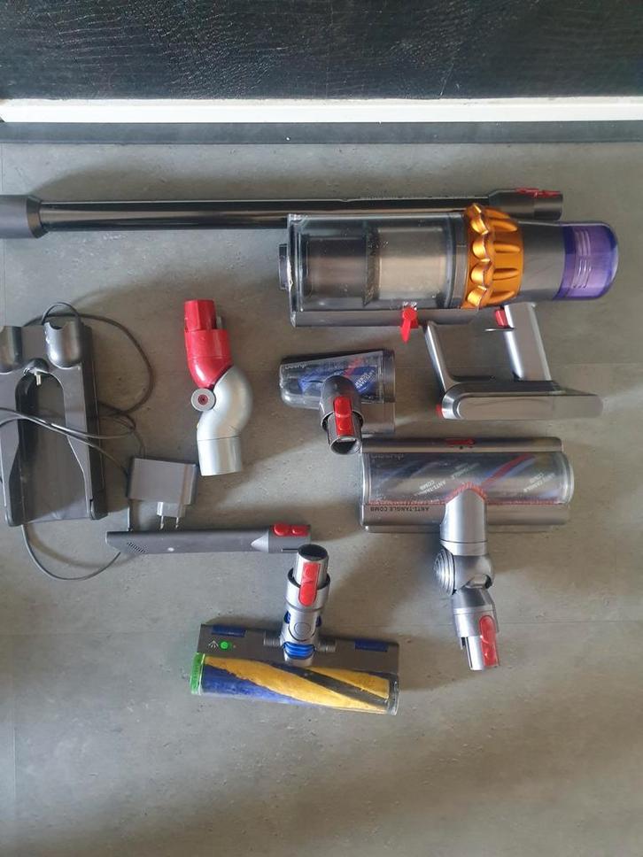 Dyson v15 detect absolute steelstofzuiger, Witgoed en Apparatuur, Stofzuigers, Zo goed als nieuw, Ophalen of Verzenden