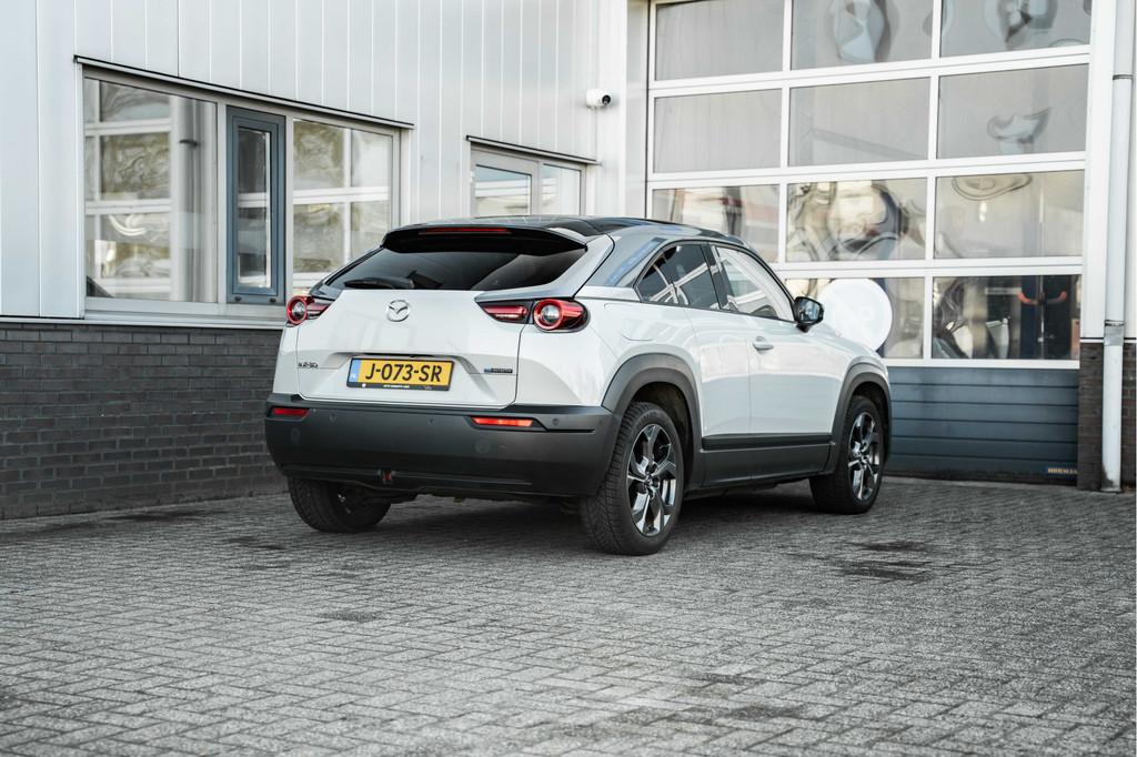 Mazda MX-30 e-SkyActiv 145 Luxury 36 kWh | SOH 91%, Auto's, Mazda, Gebruikt, Zwart, 35 kWh, Adaptive Cruise Control