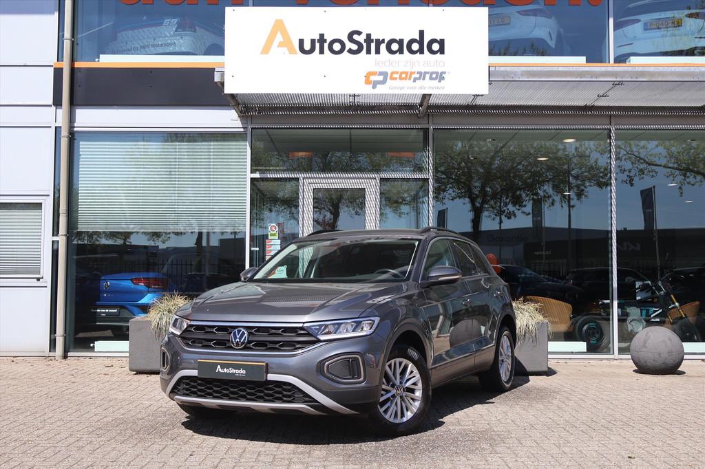 Volkswagen T-Roc 1.0 Life TSI 110pk | ACC | Airco | Virtual, Keurmerk '100% Onderhouden', Stof, Gebruikt, Met garantie (alle)