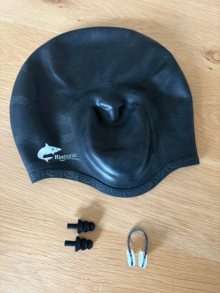 Zwarte Badmuts met Oordopjes en Neusklem, Ophalen of Verzenden, Nieuw, Overige