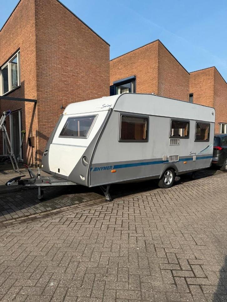 Eriba Swing caravan, Caravans en Kamperen, Caravans, Particulier, tot en met 4, 1000 - 1250 kg, Rondzit, Eriba, Dwarsbed, Vast bed