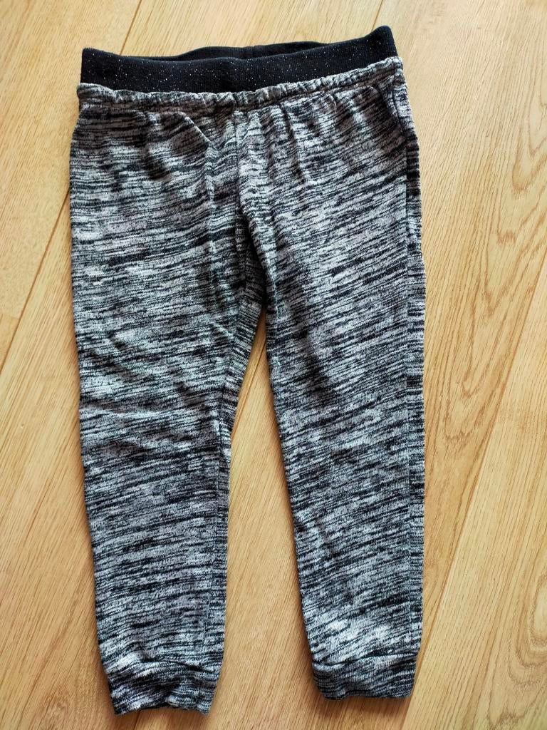 Zgan! Mooie gemêleerde joggingbroek van C&A! Mt 104, Kinderen en Baby's, Kinderkleding | Maat 104, Broek, C&A, Meisje, Ophalen of Verzenden