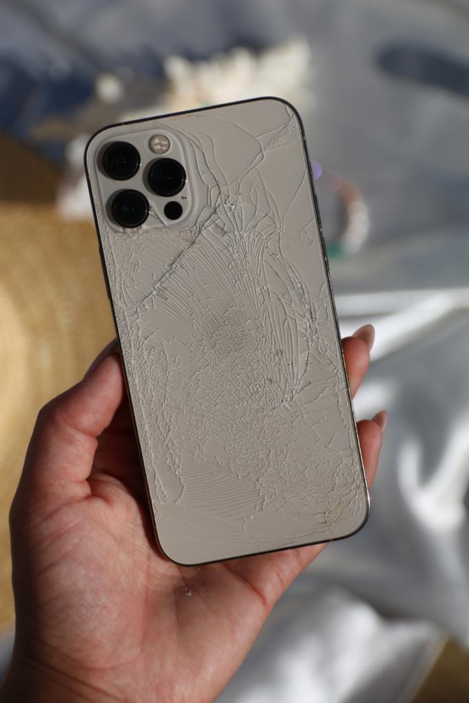 Inkoop van alle iPhones, heel of stuk! Los of in partij, Ophalen of Verzenden, Niet werkend, Zilver, IPhone 12 Pro Max