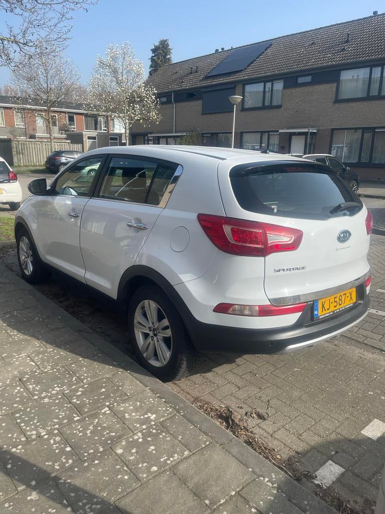 Kia Sportage 1.6 GDI 2WD 2012 Wit km 172959, Auto's, Voorwielaandrijving, 15 km/l, 1280 kg, 1591 cc