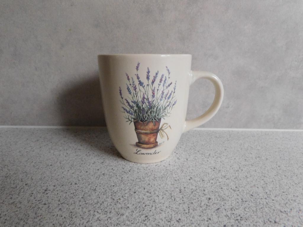 Mok 9x8 cm. Lavendel JET by ter Steege, Ophalen of Verzenden, Zo goed als nieuw, Overige stijlen, Kop(pen) en/of Schotel(s)