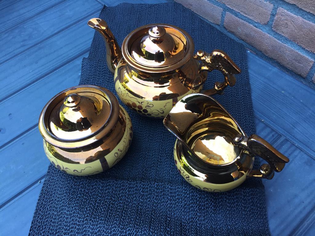 Vintage theeservies goudkleurig met bloemmotief, Ophalen of Verzenden