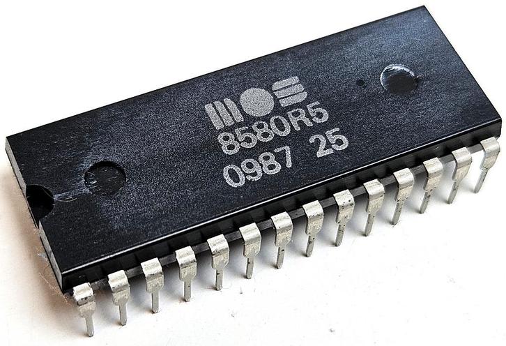 Commodore 64 MOS 8580R5 SID chip (1987) - Volledig getest, Computers en Software, Vintage Computers, Verzenden