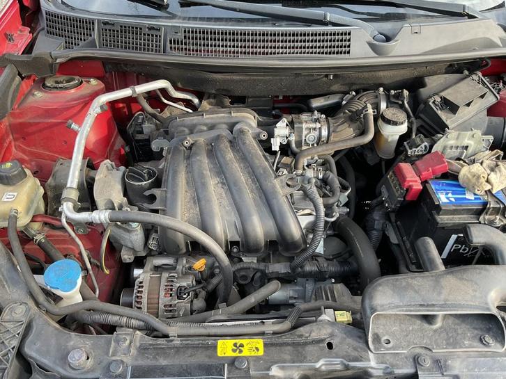 Nissan Qashqai 1.6 2WD 2010 Rood, Auto's, Nissan, Qashqai, Benzine, C, SUV of Terreinwagen, Handgeschakeld, Origineel Nederlands