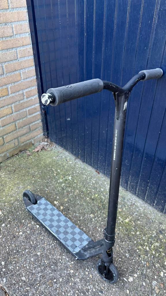 stunt step custom, Fietsen en Brommers, Steps, Ophalen of Verzenden, Zo goed als nieuw, Gewone step