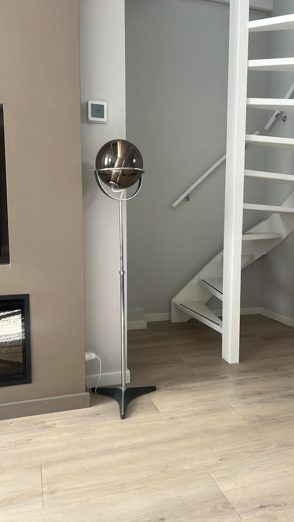 Vintage Globe vloerlamp merk Raak, Huis en Inrichting, Lampen | Vloerlampen, Zo goed als nieuw, 100 tot 150 cm, Glas, Metaal, Ophalen