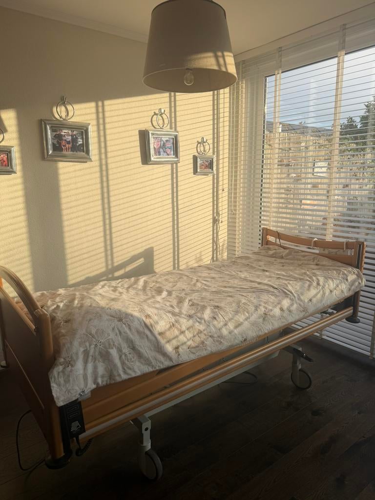 Elektrisch bed, Ophalen, Verstelbaar, 90 cm, Eenpersoons