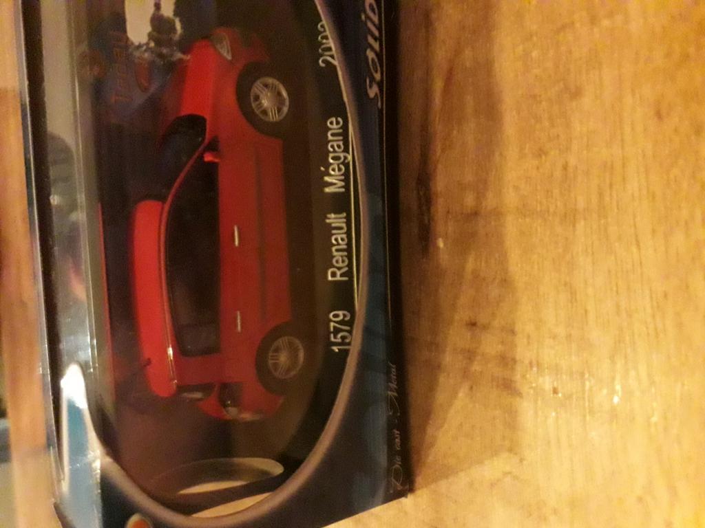 1/43 Renault Sport Clio V6 Gris 1999 UH Universal Hobbies M6