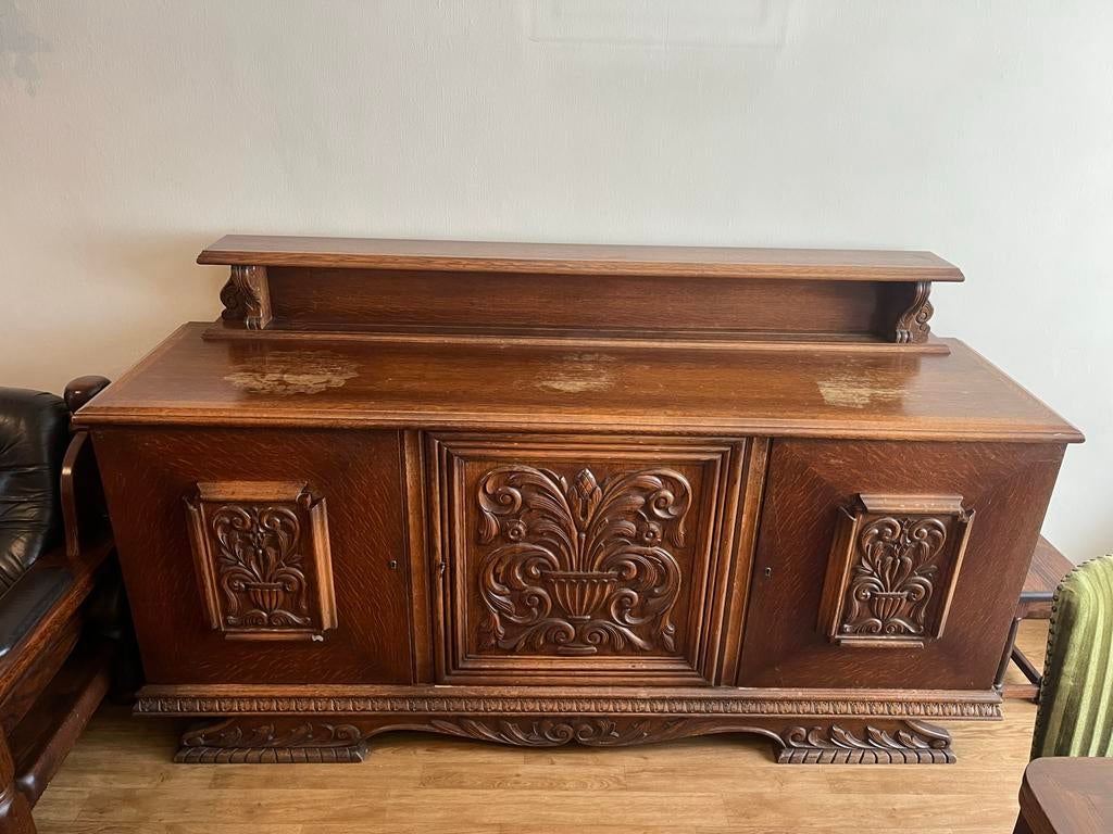 Prachtige antieke eiken kast met houtsnijwerk, Antiek en Kunst, Antiek | Meubels | Kasten, Ophalen