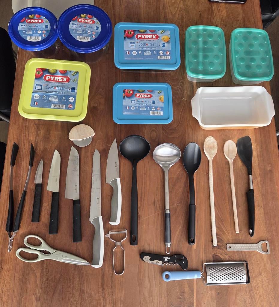 Complete set keukengerei & kommen, Ophalen, Zo goed als nieuw