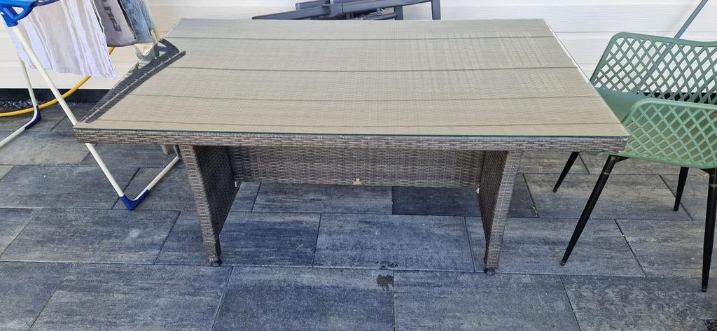 Rotan tuintafel 140 cm met glasplaat, Ophalen of Verzenden, Gebruikt, Rechthoekig, Wicker