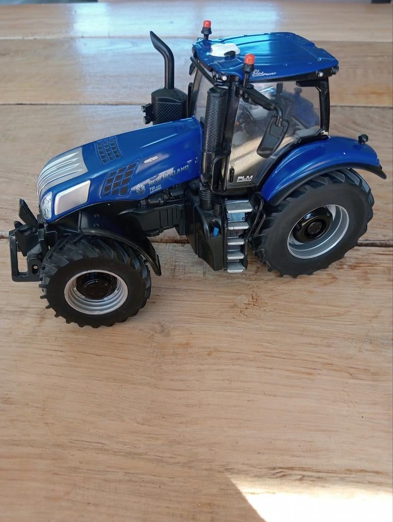 New Holland T8.435 bleu power, Ophalen of Verzenden, Zo goed als nieuw, Tractor of Landbouw, ERTL