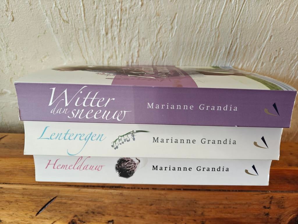 3 Boeken van Marianne Grandia., Ophalen of Verzenden