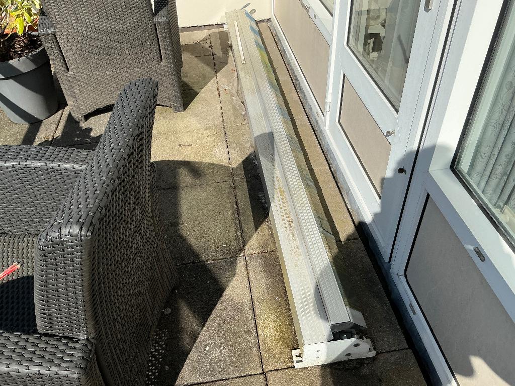 Te koop zonnescherm, Ophalen, Gebruikt, 250 cm tot 450 cm, Knikarmscherm
