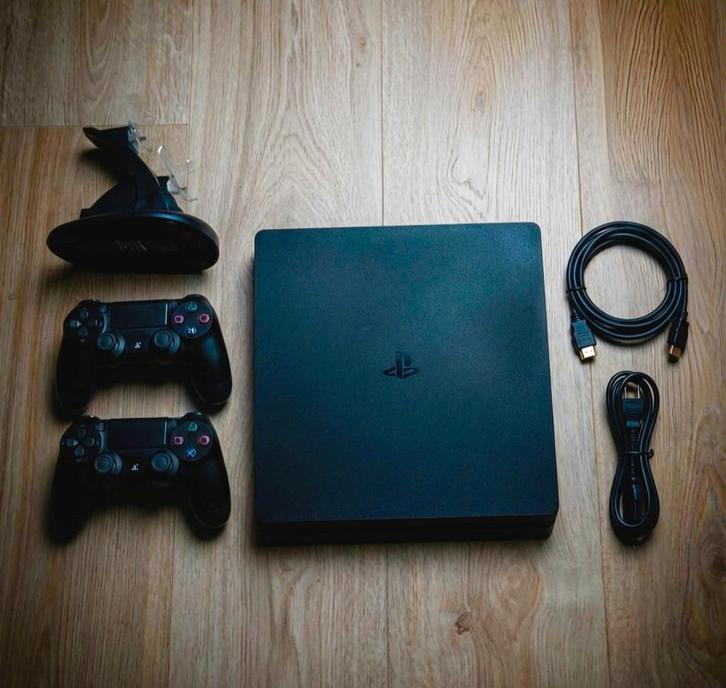 PS4 Slim 1TB + 2 Controllers - Top Conditie!, Spelcomputers en Games, Spelcomputers | Sony PlayStation 4, Zo goed als nieuw, Slim
