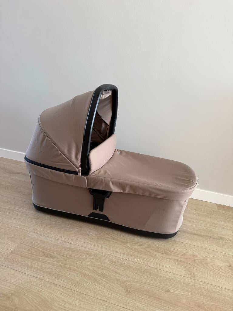 Thule Reiswieg Urban Glide 4 - Tinted Taupe + accessoires, Kinderen en Baby's, Zo goed als nieuw, Met reiswieg, Ophalen, Kinderwagen