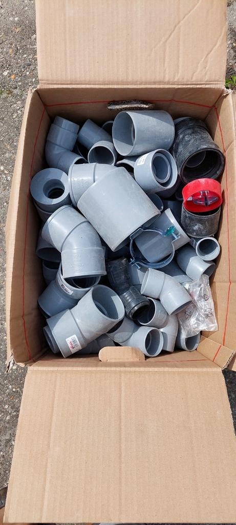Diverse PVC afvoerbochten en buizen, Doe-het-zelf en Verbouw, Buizen en Afvoer, Ophalen, Pvc