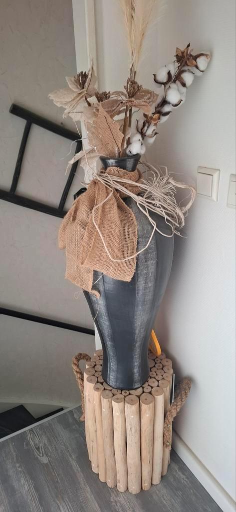 Mooie zware vaas te koop, Huis en Inrichting, Woonaccessoires | Vazen, Zo goed als nieuw, Overige kleuren, 50 tot 75 cm, Steen